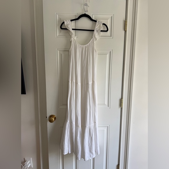 XiRENA Rumer Dress - Picture 5 of 6